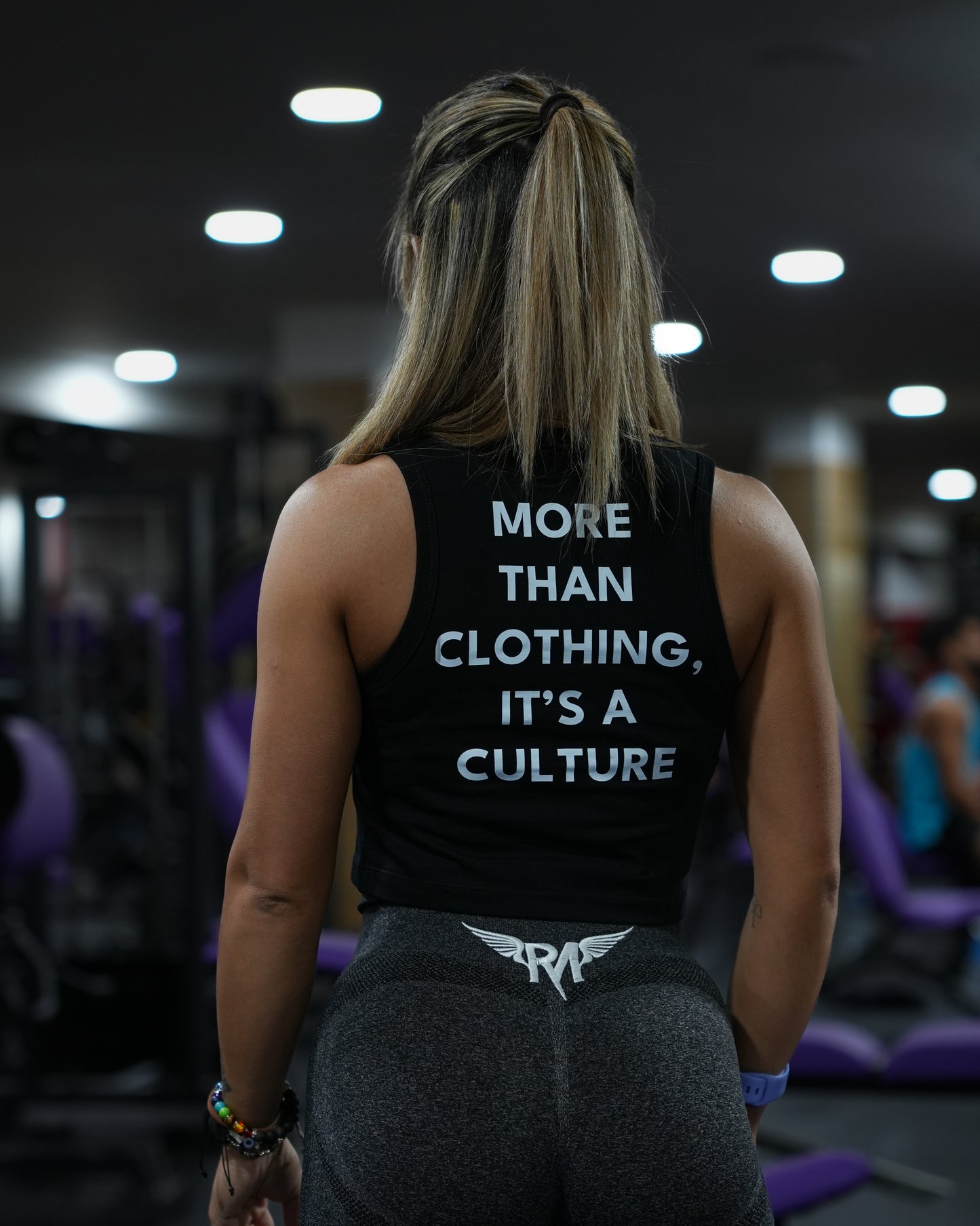 CROPPED "MORE THAN A CLOTHING IT'S A CULTURE"